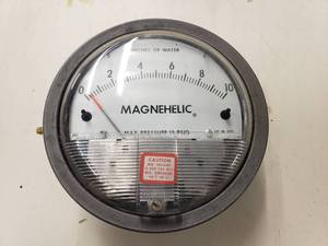 lot 183 image: Magnehelic Gauge