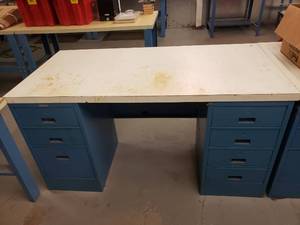 lot 187 image: Parent Metal 7-Drawer Office Desk w Laminate Top & Power