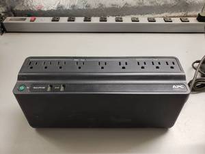 lot 196 image: APC Back-Ups 850 Universal Power Supply Battery Backup
