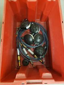 lot 210 image: Tub of 3 Clerco Dresser Pneumatic Screwdrivers w 5 Hubbel Balancer BD-01 Tool Balancers