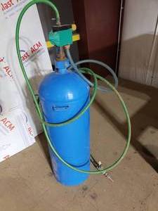 lot 243 image: Large Portable Compressed Air Tank w Hose & Nozzle
