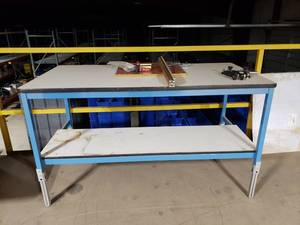 lot 248 image: Silicon Valley Shelving Adjustable Height Work Table.