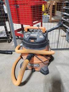 lot 255 image: Ridgid 14 Gallon WetDry Shop Vac.  Model WD14500