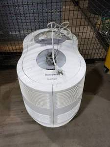 lot 260 image: Honeywell Quiet Care Cool Mist Console Humidifier