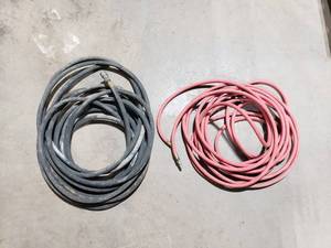 lot 268 image: Lot of 2 Air Hoses