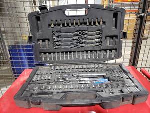 lot 276 image: Stanley Mechanics Tool Set w Case