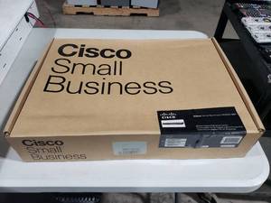 lot 500 image: Cisco SG200-26P 26-Port Gigabit PoE Smart Switch