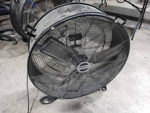lot 623 image: Flow Pro High Velocity 48 Shop Fan