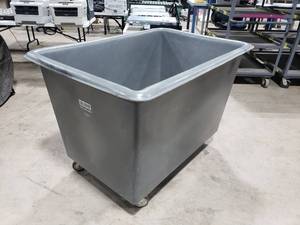 lot 624 image: Uline Gray 20Bushel (25 Cu Ft) Poly BoxBasket Truck