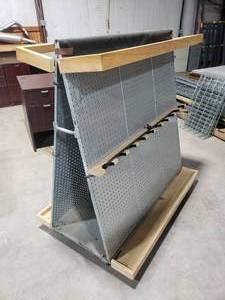 lot 665 image: Rolling 10-Gun Storage Rack for Long Guns