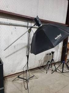 lot 687 image: Godox DP400IIM Professional Photography Flash Head w Tripod & Umbrella