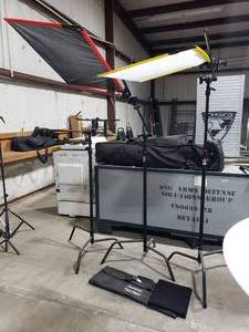 lot 690 image: Lot of 3 Heavy Duty Photography Tripods w Boom Arms & Westcott Fast Flags Scrim Kit
