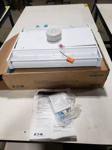 lot 750 image: Eaton VHB Led High Bay Automatic Sensor Light