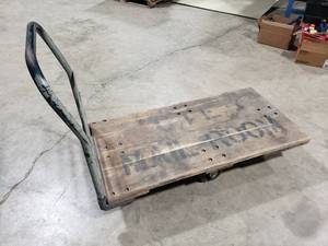 lot 776 image: Rolling Push Cart w Heavy Duty Casters