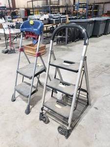 lot 778 image: Lot of 2 Folding Step Stools