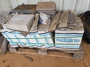 lot 785 image: Large Quantity of Porcelain Tile.  Made in Italy