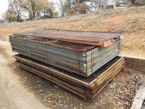lot 792 image: Large Lot of Security Cage Panels.  Approx 40 Panels Total.  Buyer Takes All