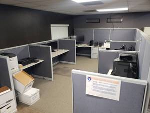 lot 795 image: Full Steelcase Office Cubicle Setup.  Includes6 Total Workstations.  Total Measurement is Approx 17 2 x 11 x 2