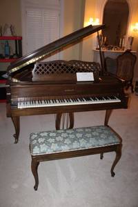 lot 2 image: Kimball Baby Grand Piano