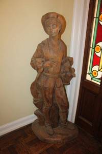 lot 7 image: Wooden carved man - 4 Ft. tall