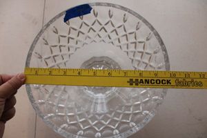 lot 42 image: Lead crystal bowl - 10 wide x 5.5 tall