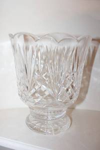 lot 40 image: Lead crystal bowl - 7.5 tall with scalloped edge