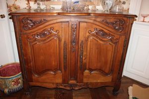 lot 63 image: Dining Room cabinet (not contents) - 4ft x19x40tall