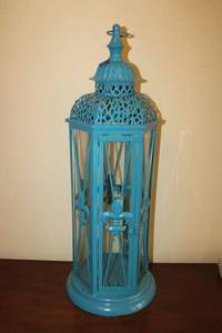 lot 14 image: Decorative blue lantern - 26 tall
