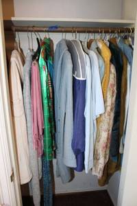lot 19 image: Womens clothes scarfs, sweaters, tops and jackets, see photos with sizes