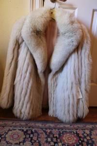 lot 9 image: Womens Mink Coat - see photos with receipt from Neiman-Marcus