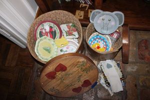 lot 110 image: Sue Burns vintage wooden storage boxes with paper plates and napkins