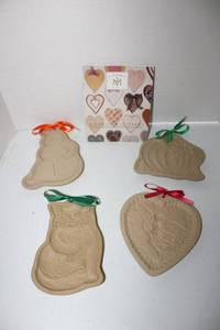 lot 116 image: Brown Bag Cookie Molds - 4 total
