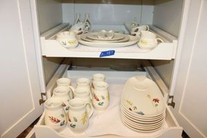 lot 157 image: Franciscan Autumn Leaves Dish Set