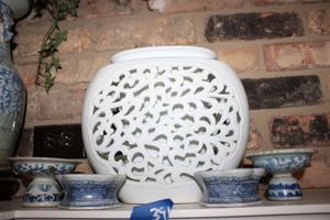 lot 391 image: Home dcor Blue and white porcelain vase and candle holders