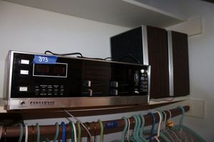 lot 373 image: Panasonic 8 track player and radio with speakers