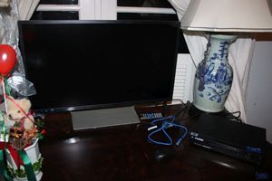 lot 412 image: Lorex Security system with monitor