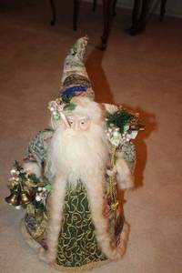 lot 282 image: Large Santa tree topper - 28 tall