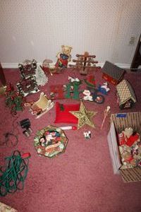 lot 353 image: Christmas decorations with vintage Snoopy ornament