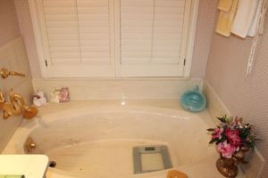 lot 359 image: Bathroom home dcor, see all photos