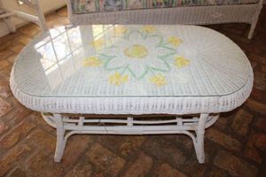 lot 186 image: Wicker coffee table with glass top