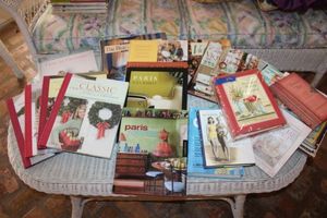 lot 196 image: Home decorating Books and more, see photos