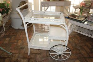 lot 191 image: Wicker cart with extra tray