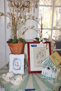 lot 192 image: Home dcor artificial orchid plants, birdhouse, cherub faces and more