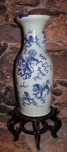 lot 215 image: Large Blue and white Chinese Porcelain vase with wooden stand (reglued in places as shown) - 23 tall