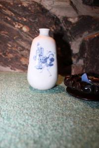 lot 218 image: Small Blue and white Porcelain vase with wooden stand - 5 tall