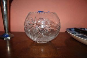 lot 232 image: Lead crystal bowl