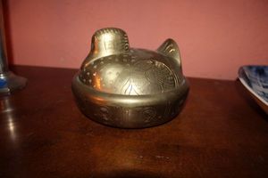 lot 233 image: Brass duck dish with lid