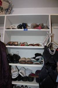 lot 471 image: Womens shoes (mostly size 8) and closet Misc.