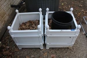 lot 593 image: Pair of planter boxes