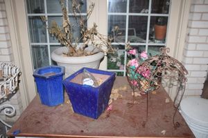 lot 619 image: Blue glazed planters, plastic planter, and wire cage planter